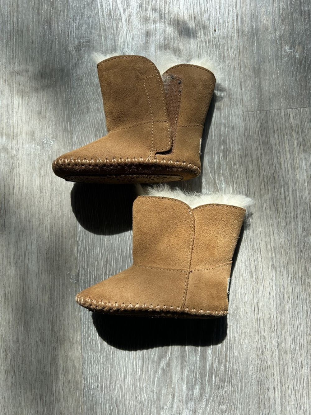UGG Kids Chestnut Suede Cozy Booties